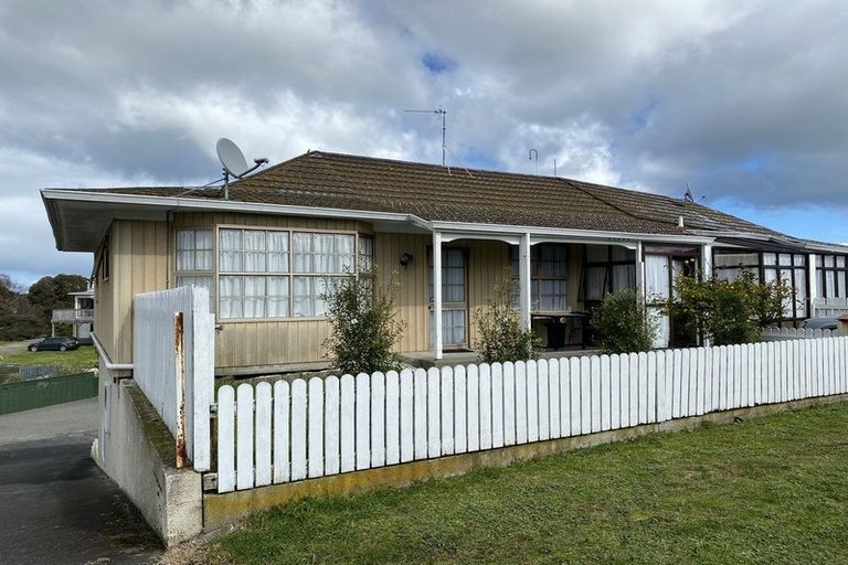 Photo of property in 19 York Street, Gonville, Whanganui, 4501