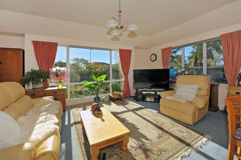 Photo of property in 42 Country Palms Drive, Halswell, Christchurch, 8025