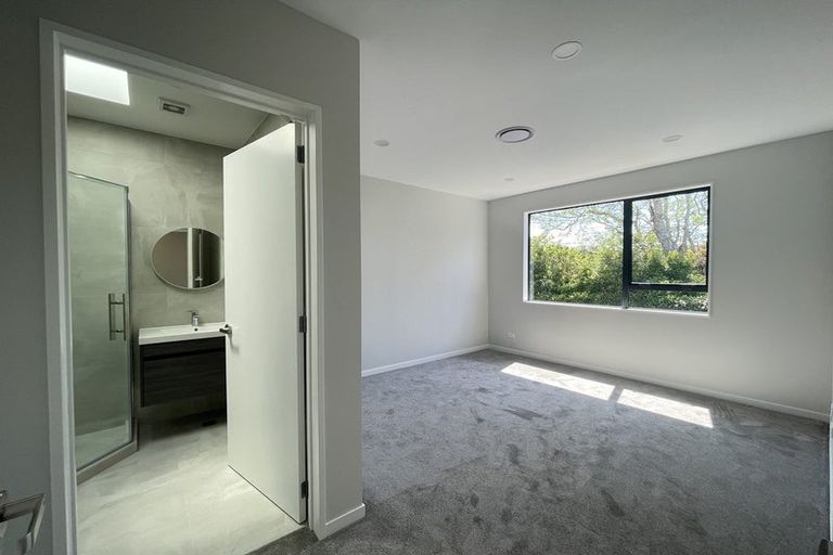 Photo of property in 355d Beach Road, Campbells Bay, Auckland, 0630