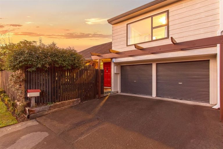 Photo of property in 1/124 Hamilton Avenue, Ilam, Christchurch, 8041