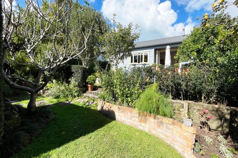 Photo of property in 26 Egremont Street, Belmont, Auckland, 0622