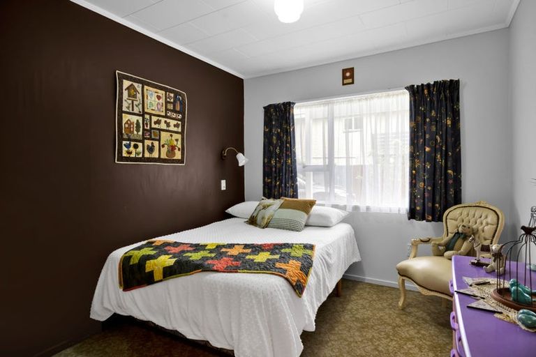 Photo of property in 237a South Road, Hawera, 4610