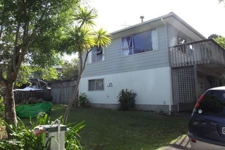 Photo of property in 66 Oaktree Avenue, Browns Bay, Auckland, 0630