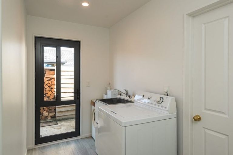 Photo of property in 2 The Stables, Woodend, 7610