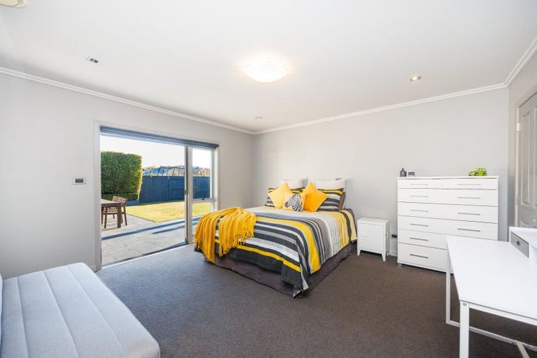 Photo of property in 12 Liberty Grove, Kelvin Grove, Palmerston North, 4414