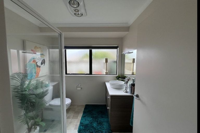 Photo of property in Rangeview Villas, 4/9 Fuller Close, Levin, 5510