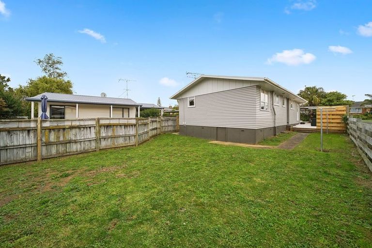 Photo of property in 8 Gossamer Drive, Pakuranga Heights, Auckland, 2010