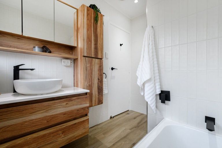 Photo of property in 394a Devonport Road, Tauranga South, Tauranga, 3112