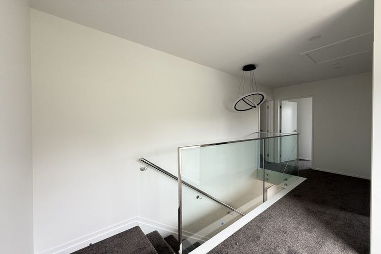 Photo of property in 40 Normanton Street, Glenfield, Auckland, 0629