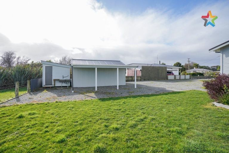 Photo of property in 8 Peace Street, Tuatapere, 9620