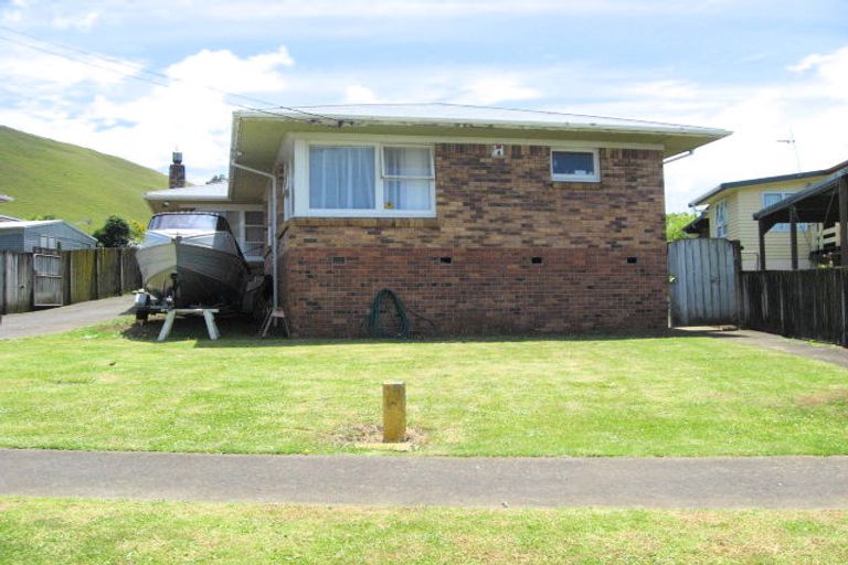 Photo of property in 40 Kapuka Road, Mangere Bridge, Auckland, 2022