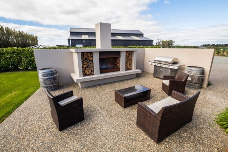 Photo of property in 39 Egerton Road, Winton, 9781