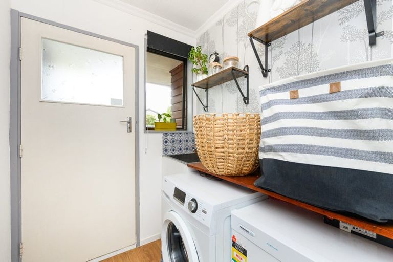 Photo of property in 83 Shamrock Street, Takaro, Palmerston North, 4412