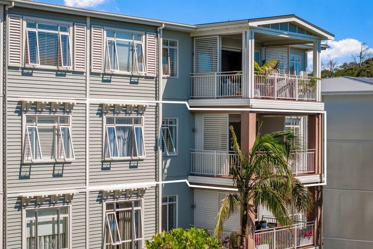 Photo of property in 78 Panorama Heights, Orewa, 0931