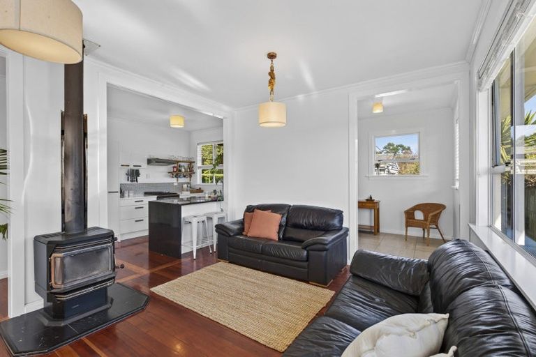 Photo of property in 14 Carthew Street, Okato, 4335