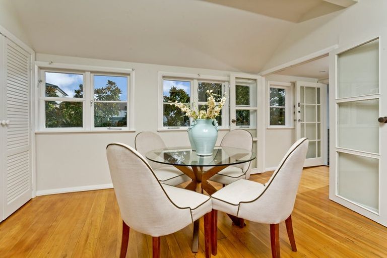 Photo of property in 1/221 Lake Road, Belmont, Auckland, 0622