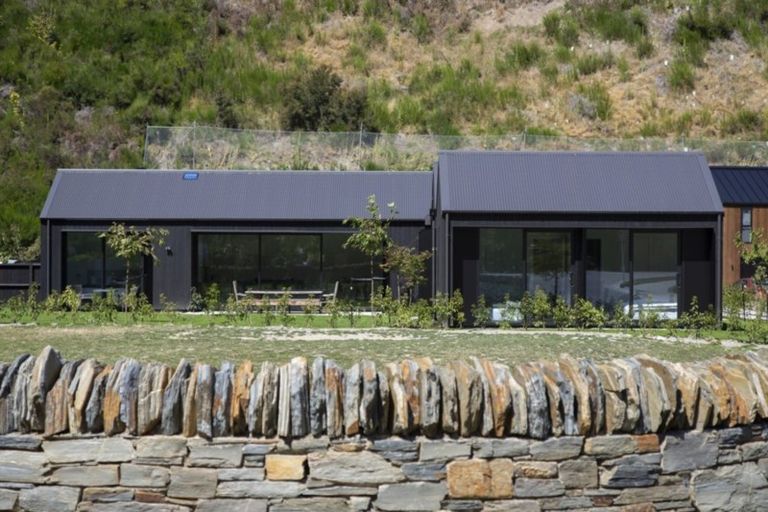 Photo of property in 34 Flynn Lane, Arrowtown, 9302