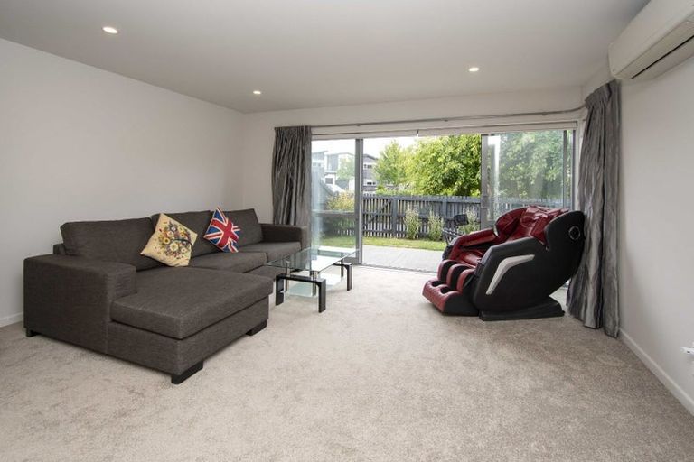 Photo of property in 5 Longueval Lane, Broomfield, Christchurch, 8042