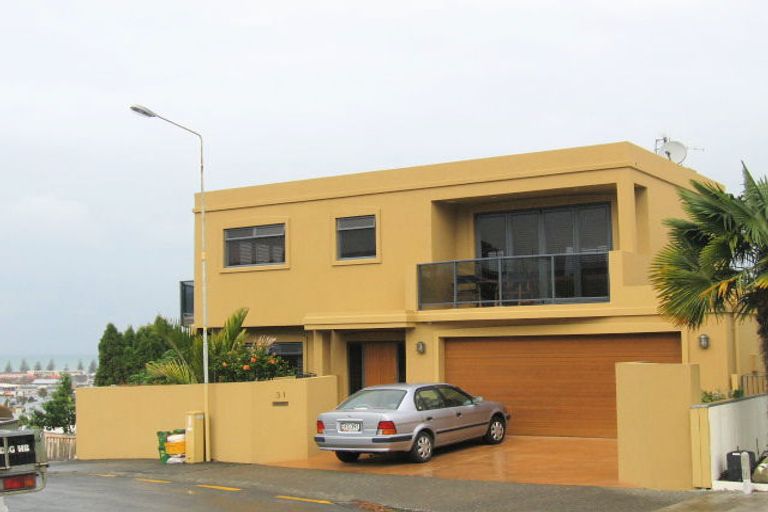 Photo of property in 31 Enfield Road, Hospital Hill, Napier, 4110