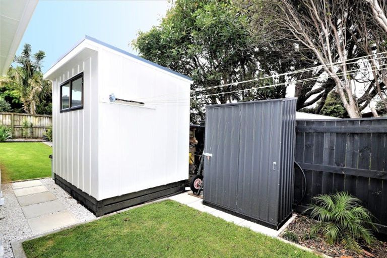 Photo of property in 44 Dolphin Drive, Whiritoa, Whangamata, 3691