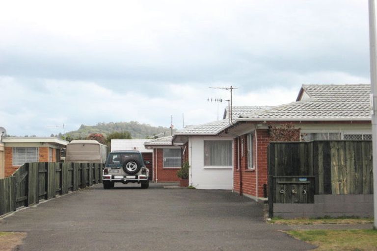 Photo of property in 8b Seddon Street, Glenholme, Rotorua, 3010