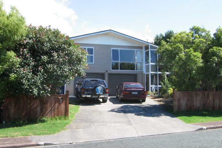 Photo of property in 7 Charmaine Road, Torbay, Auckland, 0630