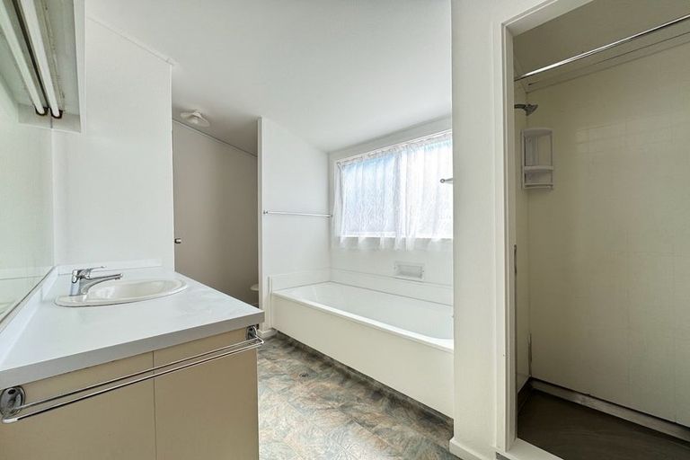 Photo of property in 3/7 Rangitane Street, Maupuia, Wellington, 6022