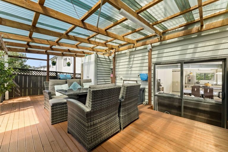 Photo of property in 10/36 West Coast Road, Glen Eden, Auckland, 0602