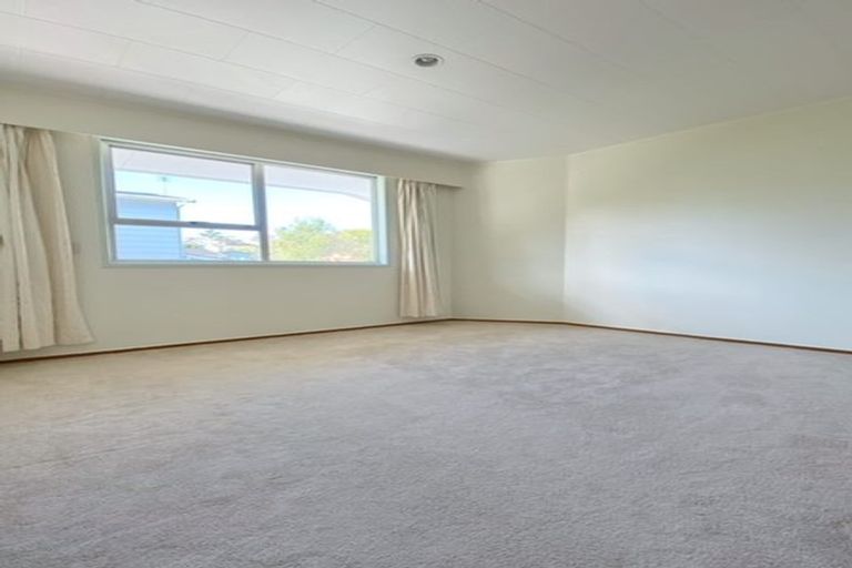 Photo of property in 67 Ravenwood Drive, Forrest Hill, Auckland, 0620