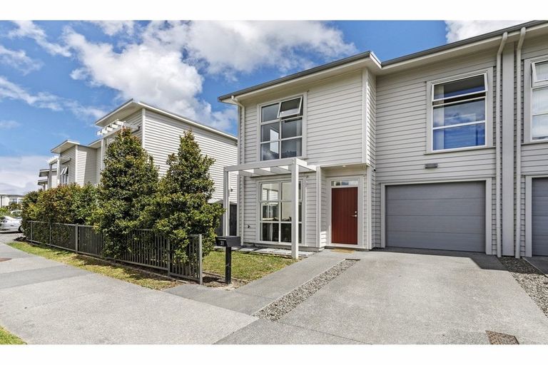 Photo of property in 31 Whenuapai Drive, Whenuapai, Auckland, 0618