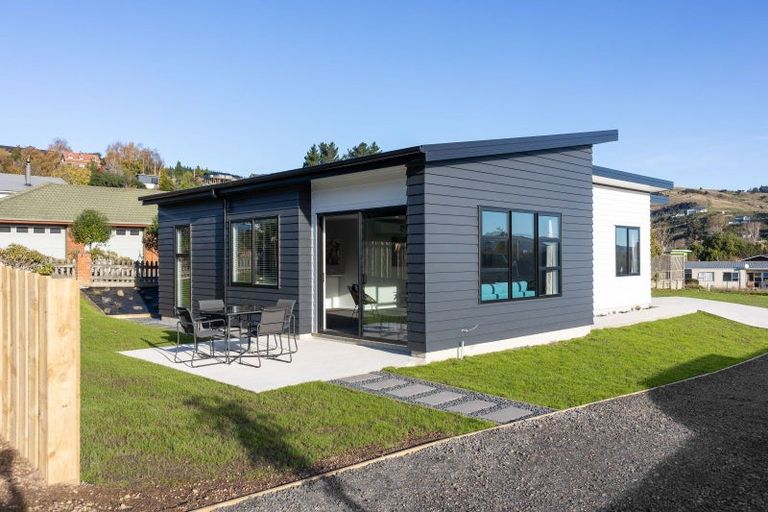 Photo of property in 4a Chatham Street, Waihola, Milton, 9073