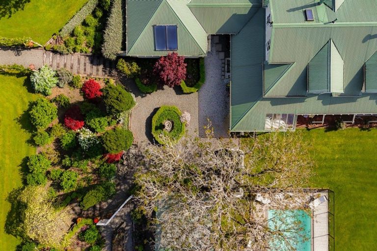 Photo of property in 8 Maungahina Road, Te Ore Ore, Masterton, 5886