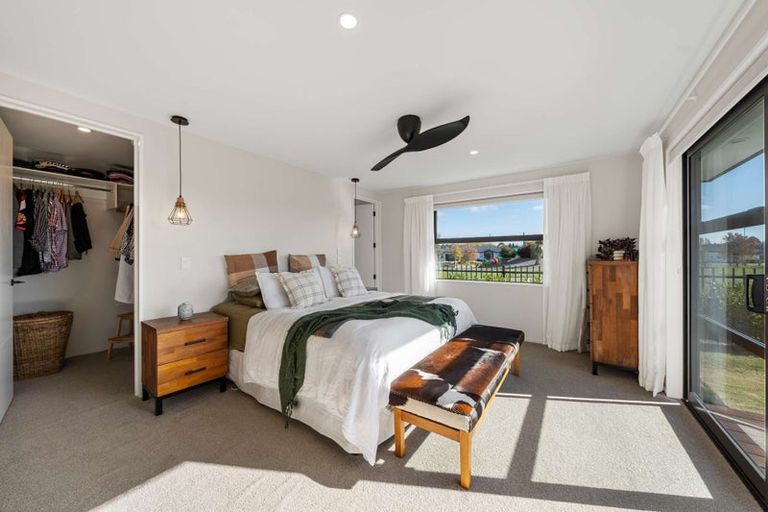 Photo of property in 21 Leader Street, Marshland, Christchurch, 8083