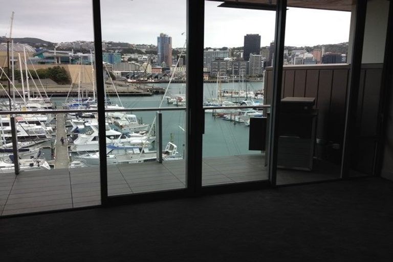 Photo of property in Clyde Quay Wharf, 3b/5 Clyde Quay Wharf, Te Aro, Wellington, 6011