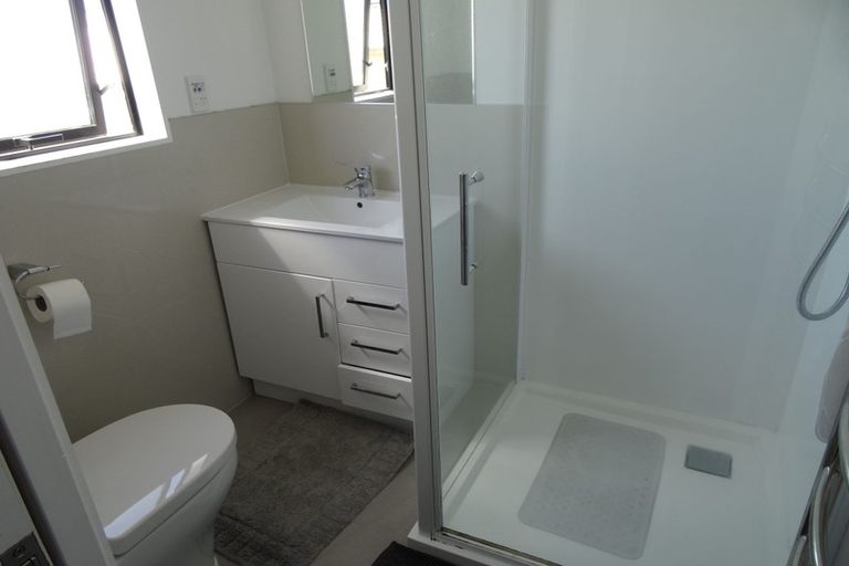 Photo of property in 19 Faram Place, Massey, Auckland, 0614