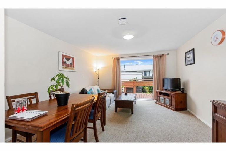 Photo of property in 4/14a Dickson Crescent, Hornby, Christchurch, 8042