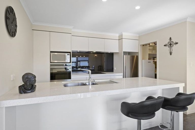 Photo of property in 49 Links Drive, Waiwhakaiho, New Plymouth, 4312