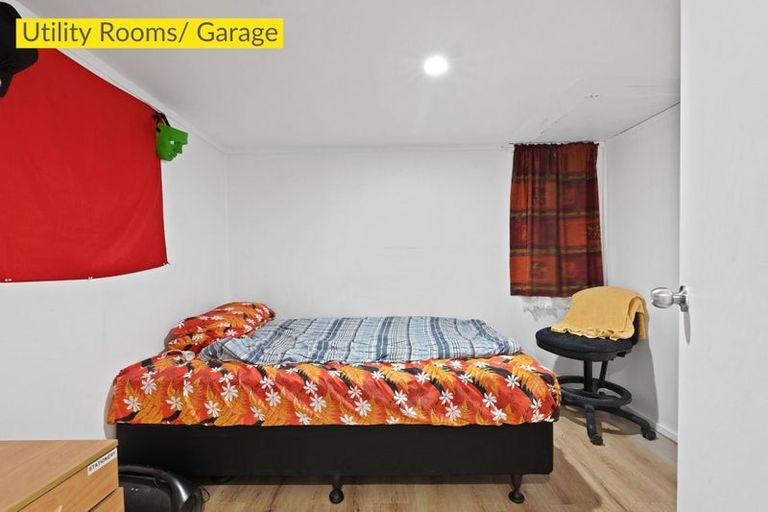 Photo of property in 6 Aden Place, Clendon Park, Auckland, 2103