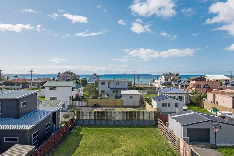 Photo of property in 1245 Papamoa Beach Road, Papamoa Beach, Papamoa, 3118