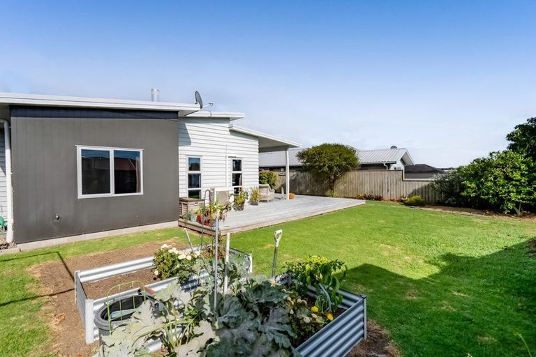 Photo of property in 4 Coby Sydney Drive, Bell Block, New Plymouth, 4312