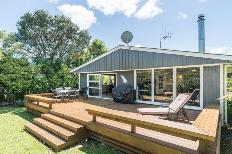 Photo of property in 17 Swansea Street, Hokowhitu, Palmerston North, 4410