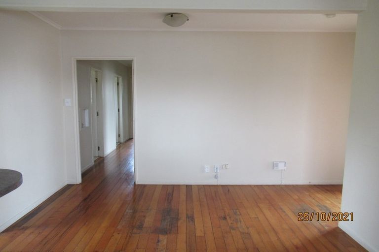 Photo of property in 1/2 Costar Place, Wiri, Auckland, 2104