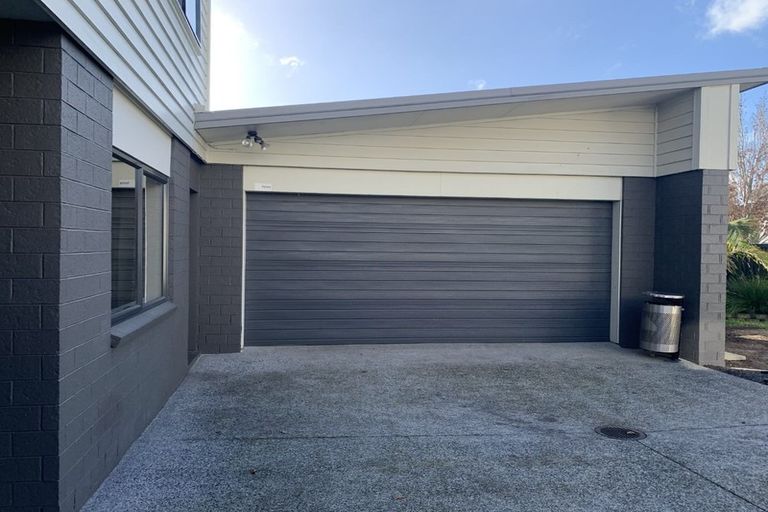 Photo of property in 4 Newfound Way, Glen Eden, Auckland, 0602