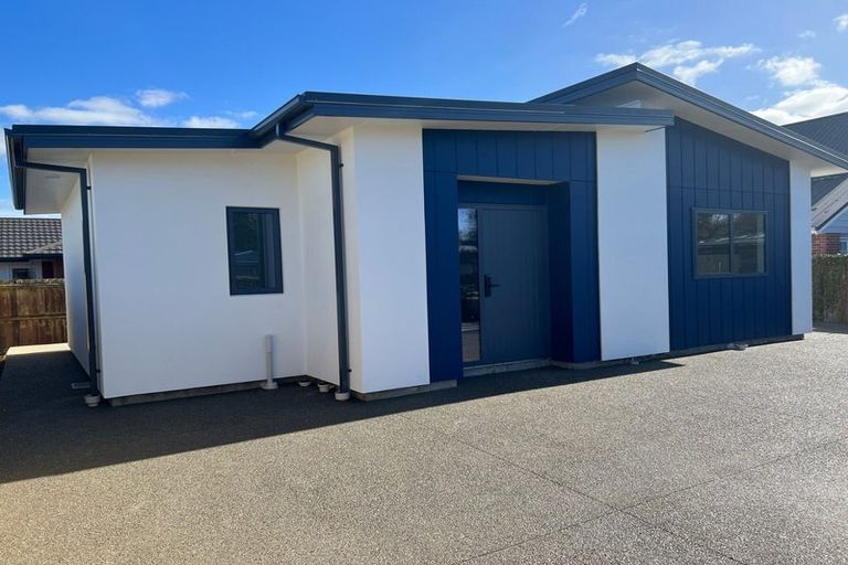 Photo of property in 1 Clonbern Place, Upper Riccarton, Christchurch, 8041