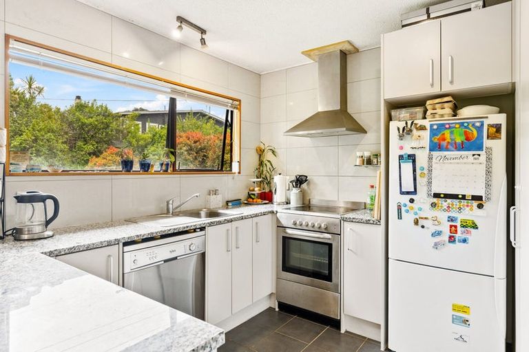 Photo of property in 3/203 Lake Road, Belmont, Auckland, 0622