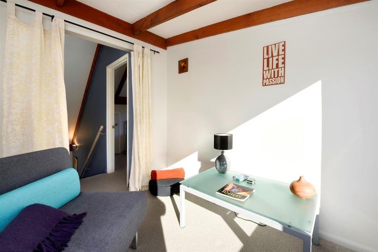 Photo of property in 5 Kaimiko Place, Okiwi Bay, 7193