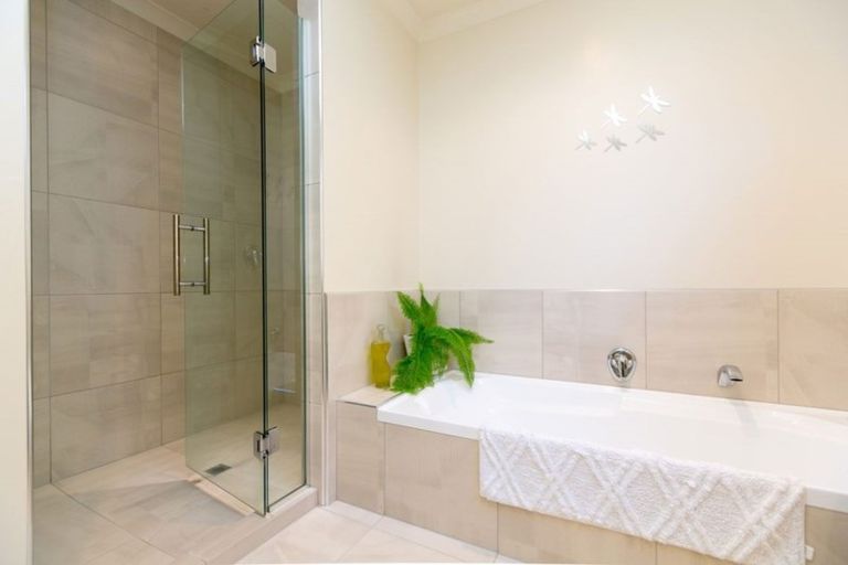 Photo of property in 22a Belt Road, Moturoa, New Plymouth, 4310