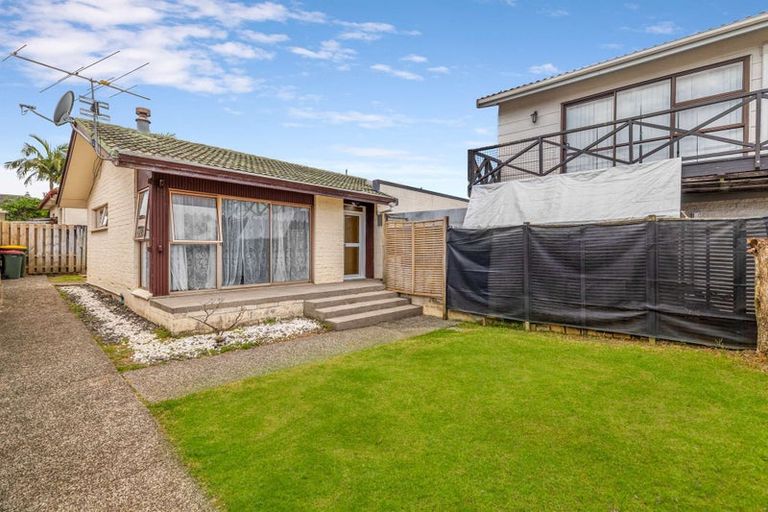 Photo of property in 2/19 Maich Road, Manurewa, Auckland, 2102
