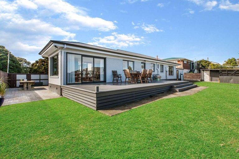 Photo of property in 82 Racecourse Road, Waiuku, 2123