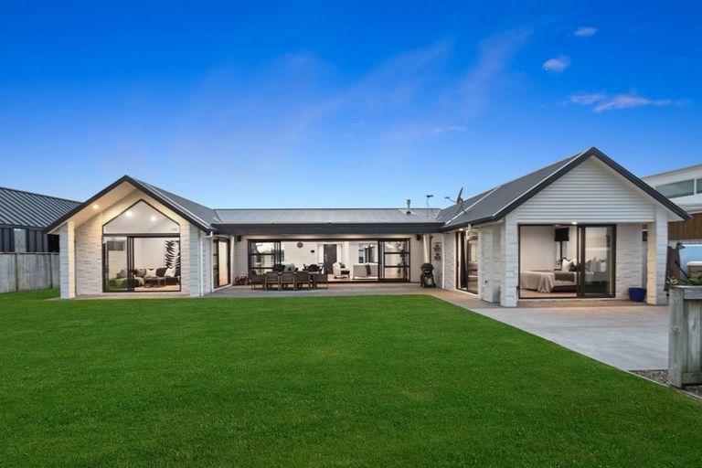 Photo of property in 35 Roy Hilton Drive, Flagstaff, Hamilton, 3210